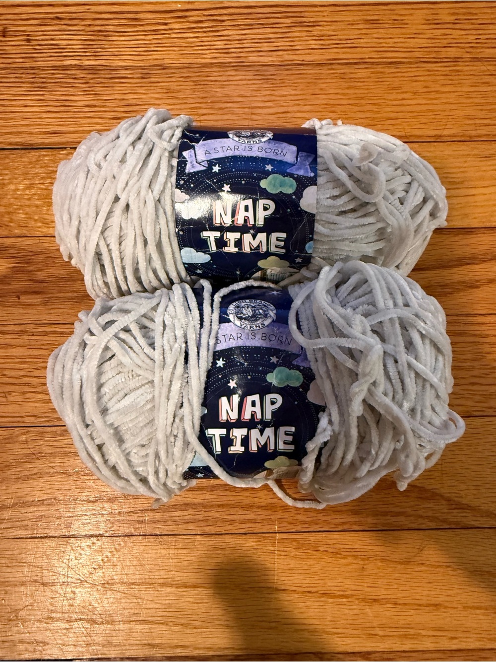 Lion Brand Nap Time Plush Chenille Yarn - Light Gray